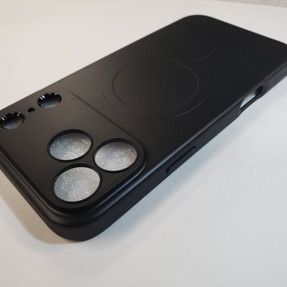 Magnetic Slim Case for iPhone 17 Pro Max 6.9 Inch. Black. JETech - Picture 6 of 10